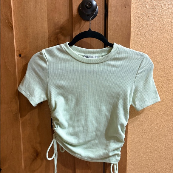 Zara Tops - Zara Light Green Ribbed Top